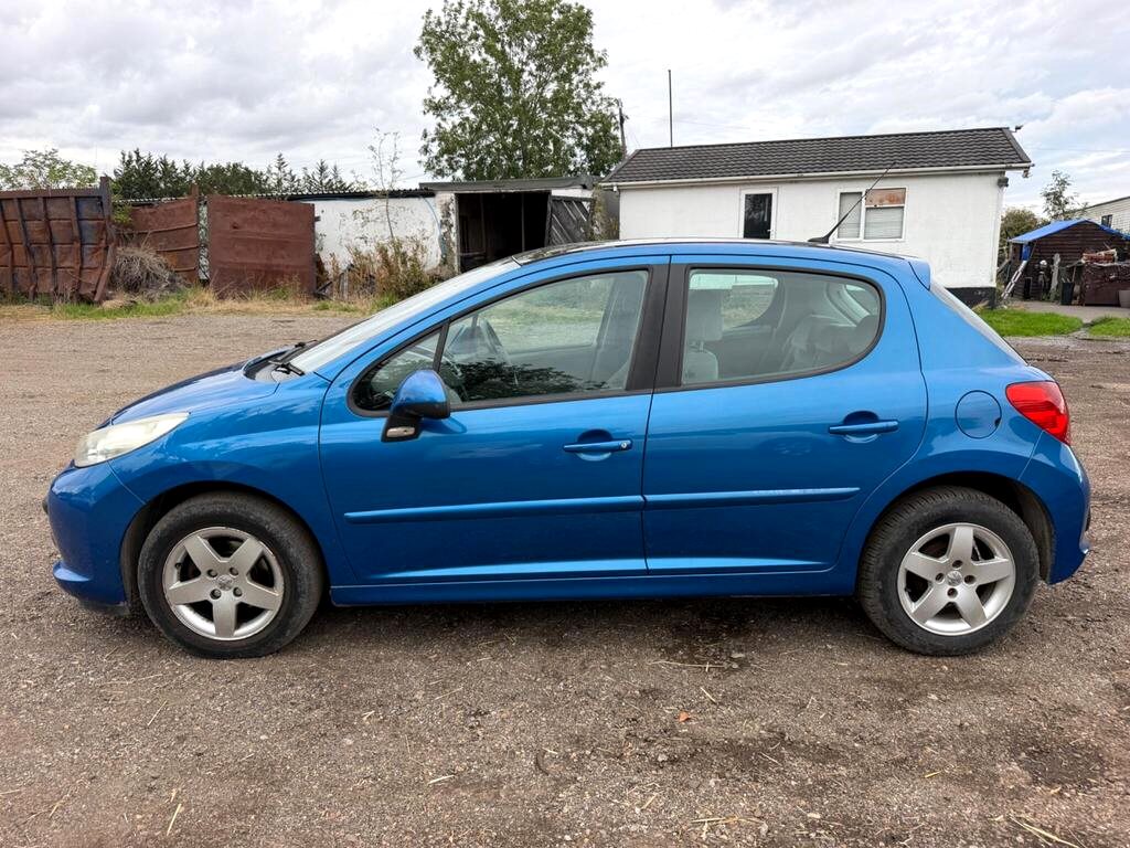 2007 Peugeot 207 1.4 16V SE 5dr for sale at N-Ten Motors in Romford - photo 5