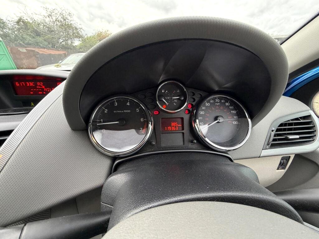 2007 Peugeot 207 1.4 16V SE 5dr for sale at N-Ten Motors in Romford - photo 27