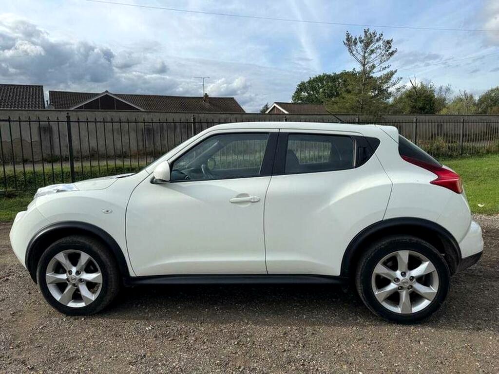 2011 Nissan Juke 1.6 Acenta CVT 5dr for sale at N-Ten Motors in Romford - photo 10