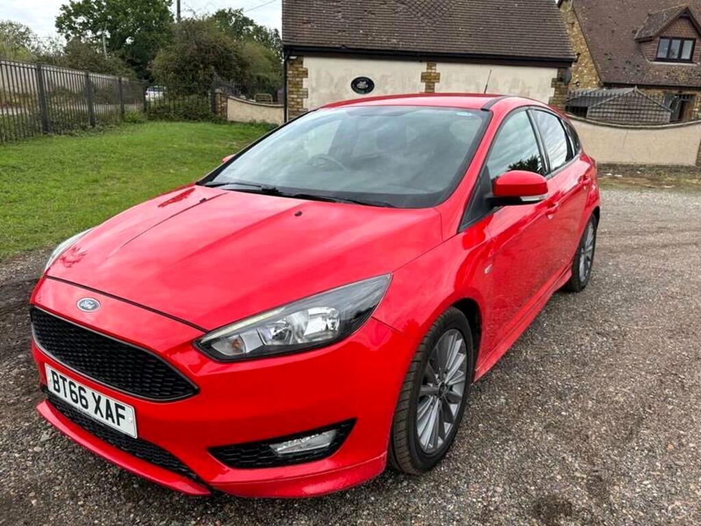 2016 Ford Focus 1.0T EcoBoost ST-Line 5dr for sale at N-Ten Motors in Romford - photo 4