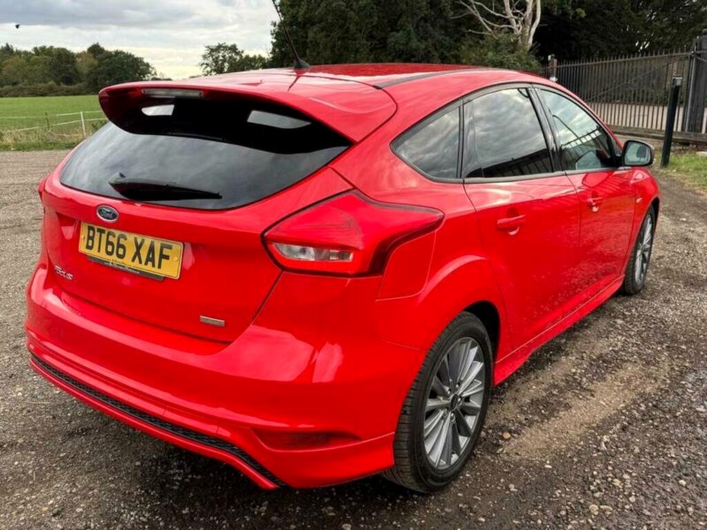 2016 Ford Focus 1.0T EcoBoost ST-Line 5dr for sale at N-Ten Motors in Romford - photo 9