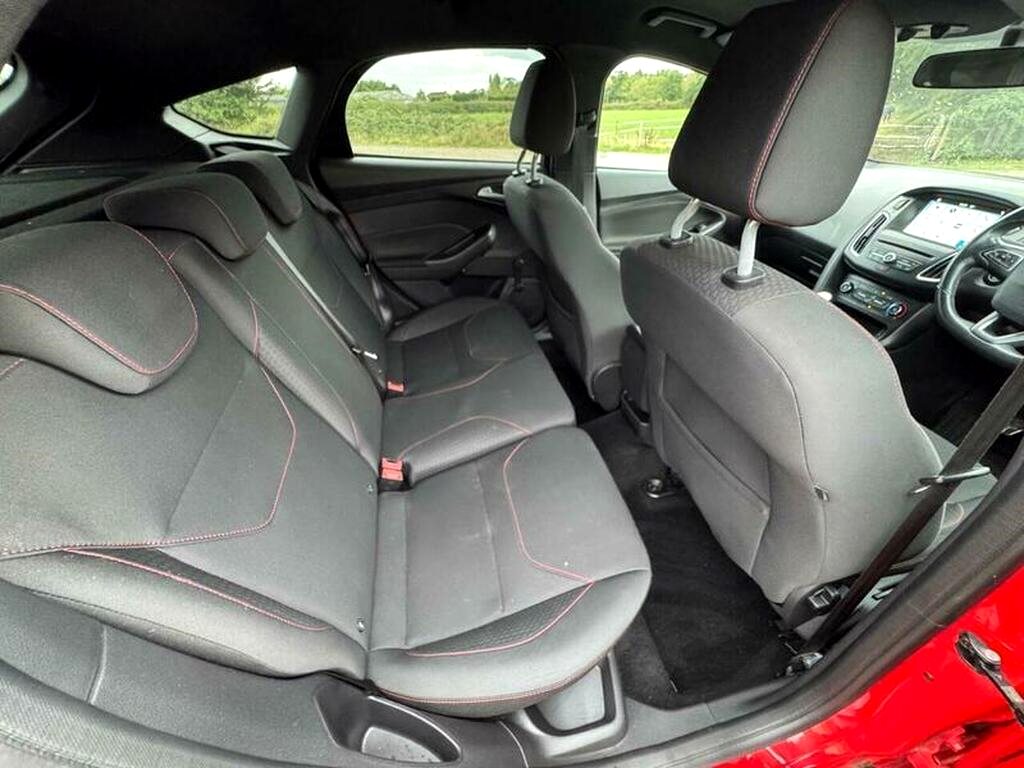 2016 Ford Focus 1.0T EcoBoost ST-Line 5dr for sale at N-Ten Motors in Romford - photo 16