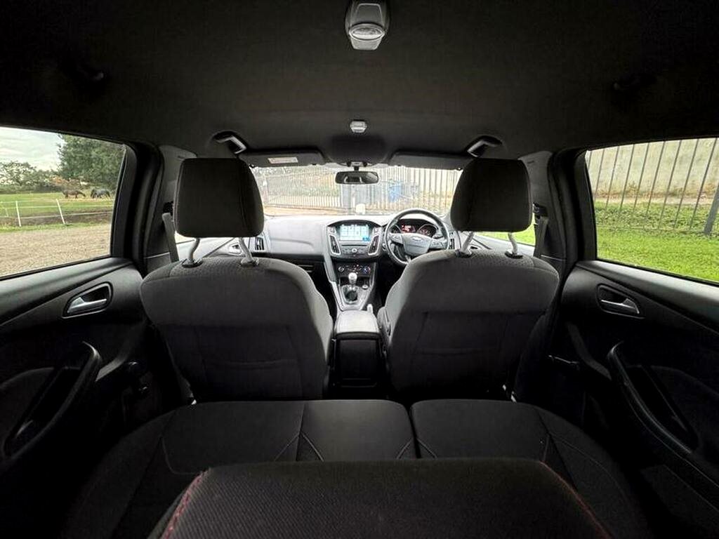 2016 Ford Focus 1.0T EcoBoost ST-Line 5dr for sale at N-Ten Motors in Romford - photo 21