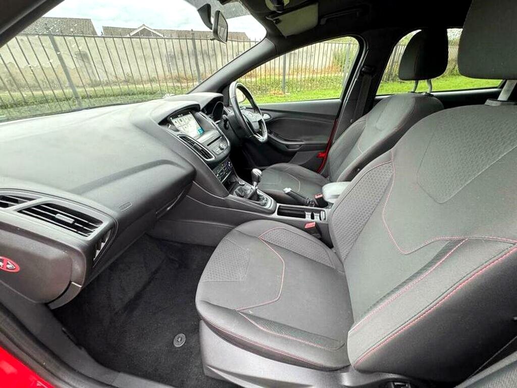 2016 Ford Focus 1.0T EcoBoost ST-Line 5dr for sale at N-Ten Motors in Romford - photo 25