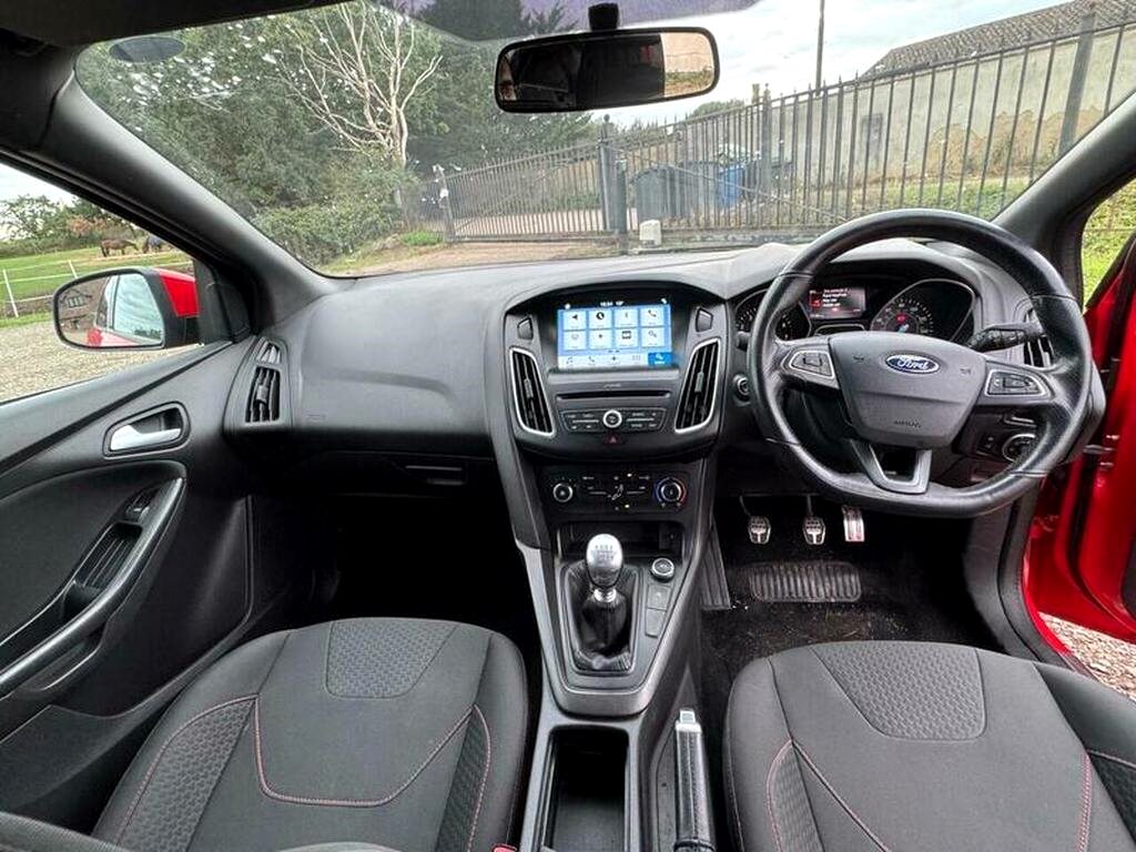 2016 Ford Focus 1.0T EcoBoost ST-Line 5dr for sale at N-Ten Motors in Romford - photo 30
