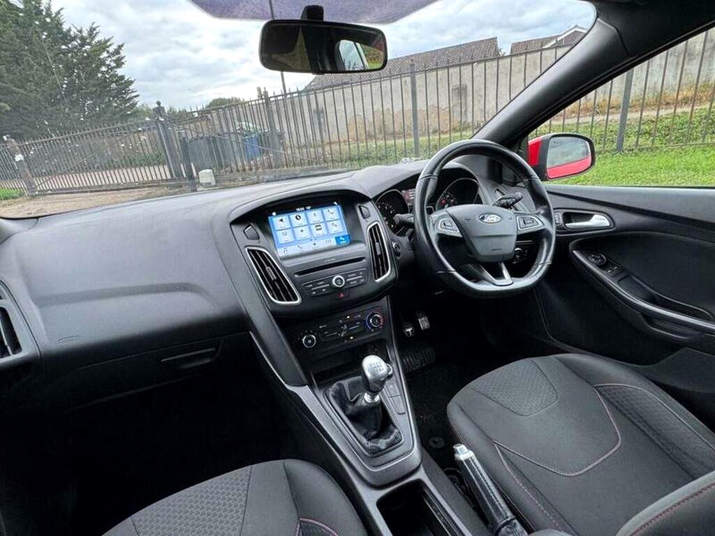 2016 Ford Focus 1.0T EcoBoost ST-Line 5dr for sale at N-Ten Motors in Romford - photo 32